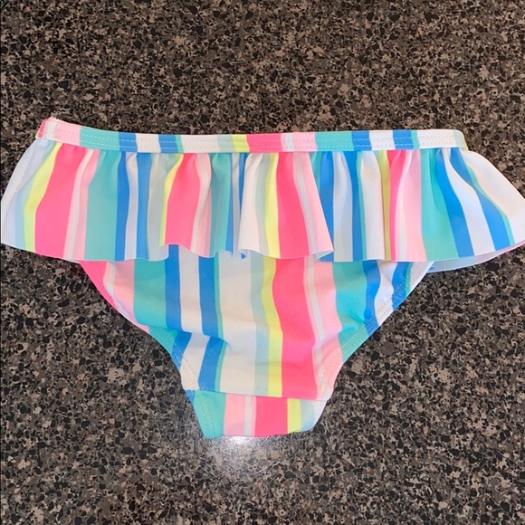 Swimsuit - Picture 3 of 7